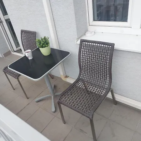 Utulny Apartman S Balkonom Bratislava