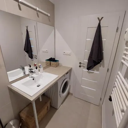 Utulny Apartman S Balkonom Bratislava